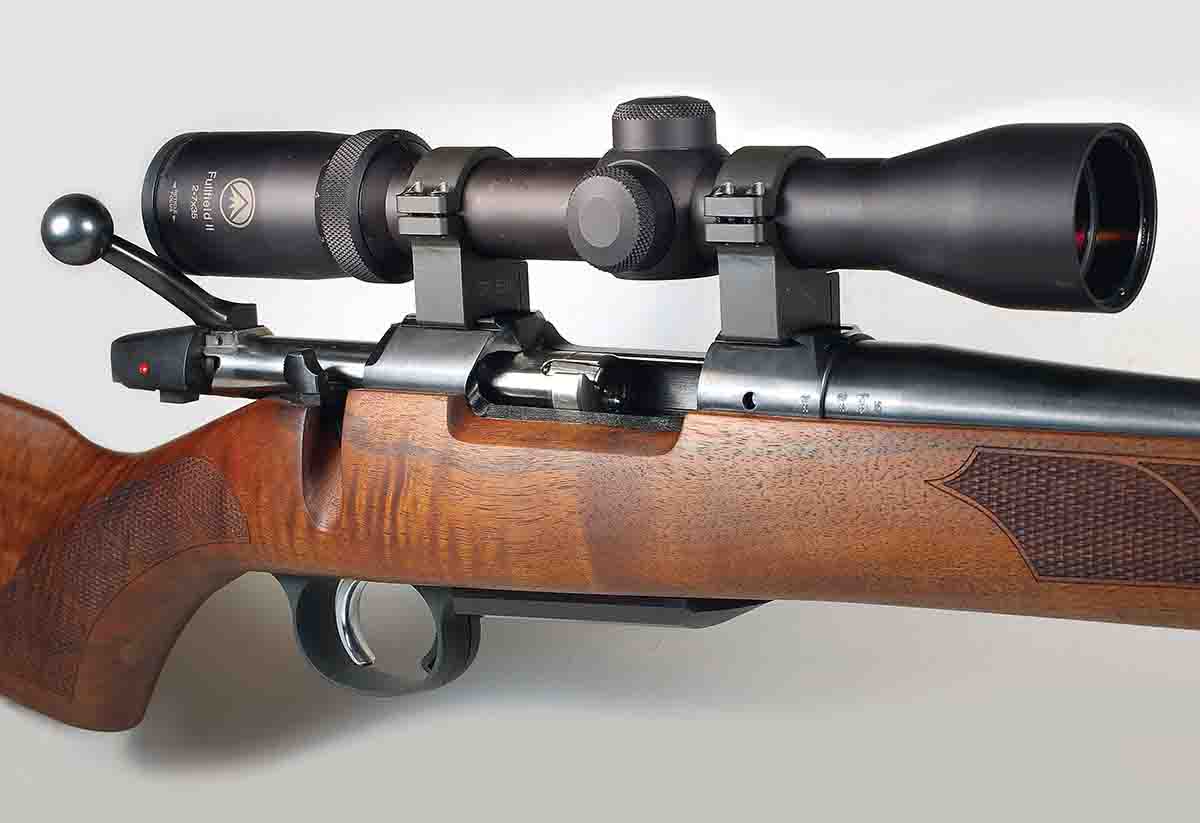 The CZ 557 Sporter Short Action comes with a Turkish walnut stock. With a Burris Fullfield 2-7x scope in CZ rings, the rifle weighs slightly over 8.5 pounds.